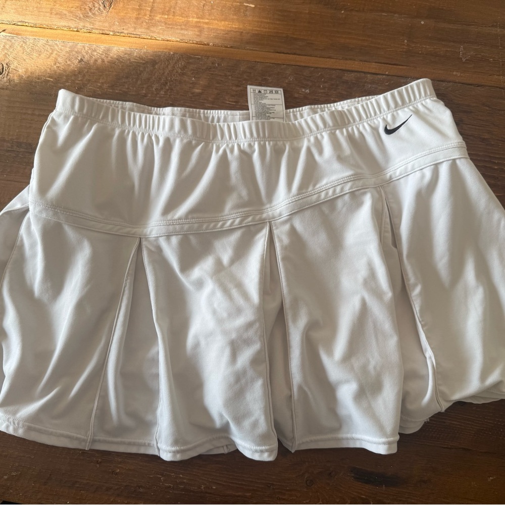 Nike Women's White Skort